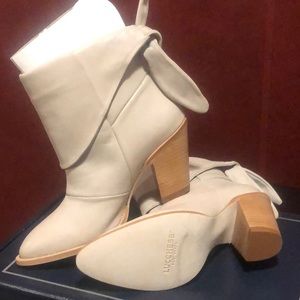 New lucchese booties!
